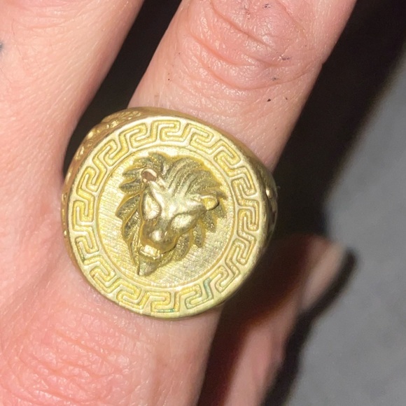 18k gold Versace ring- mens size 12 - Picture 3 of 3